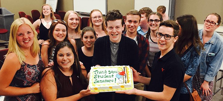 Student Senators 16/17 with cake